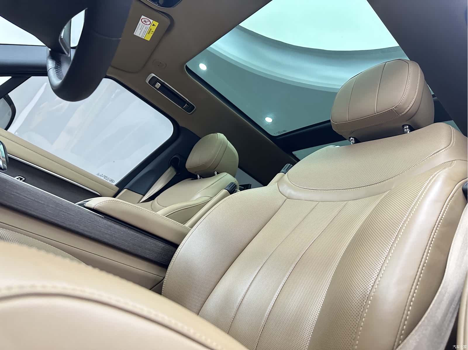 Land Rover Range Rover, 2023 14