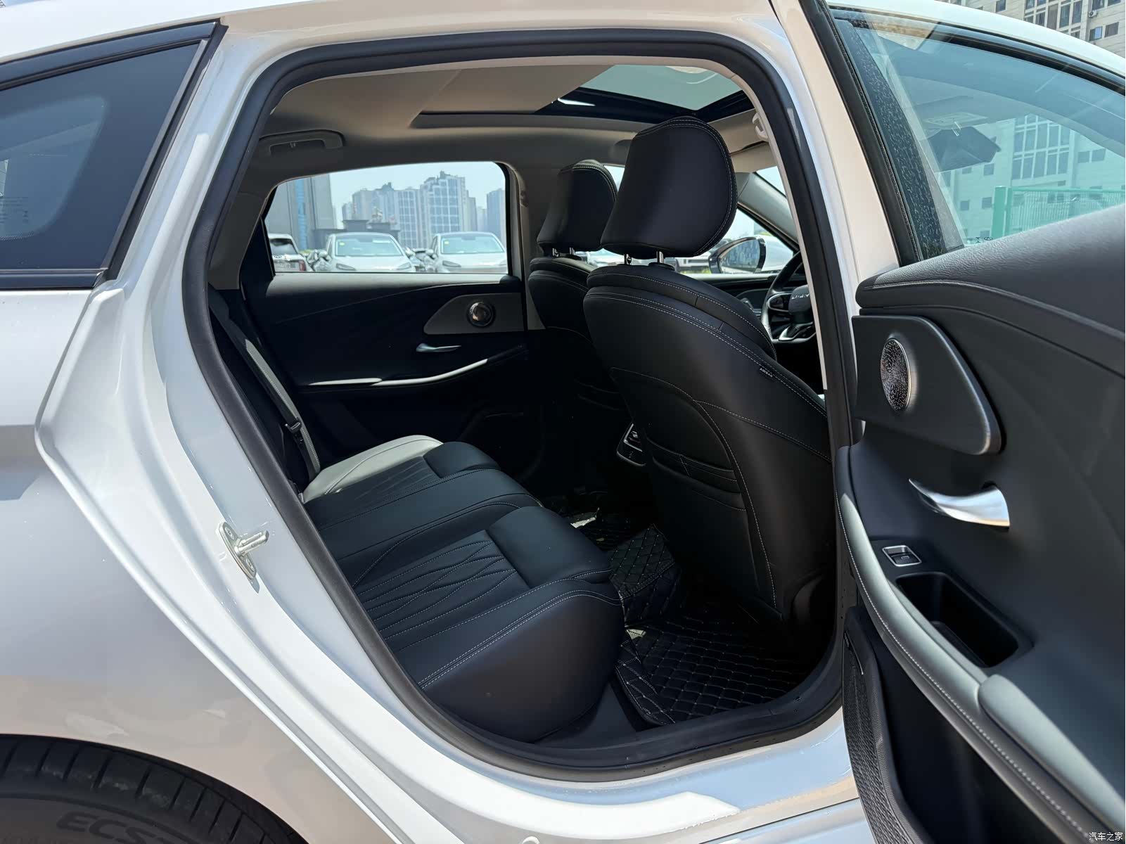 Chery Arrizo 8, 2025 14