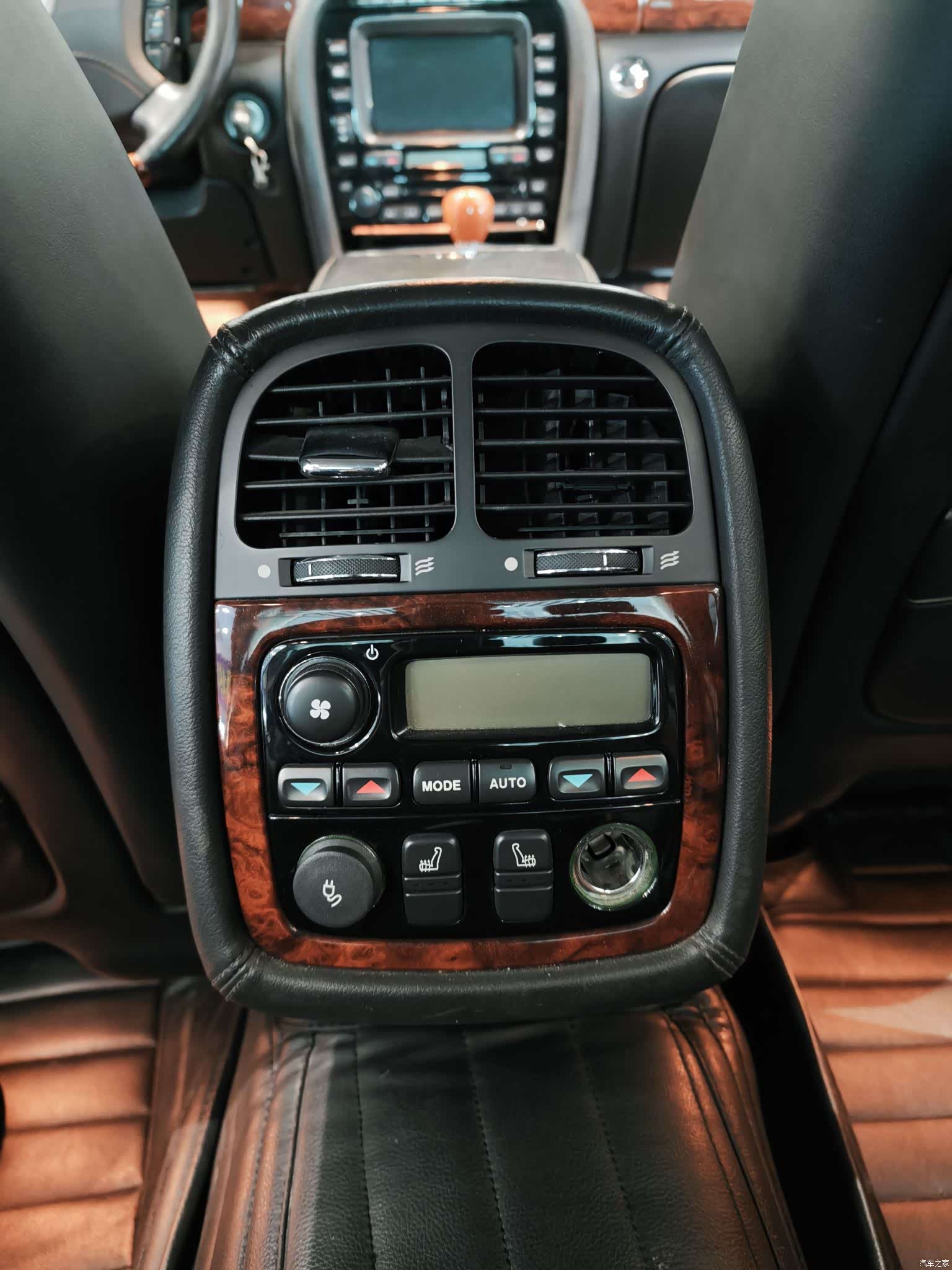 Jaguar XJ, 2009 14