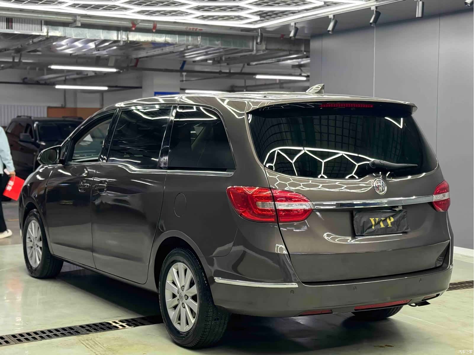 Buick GL8, 2016 7