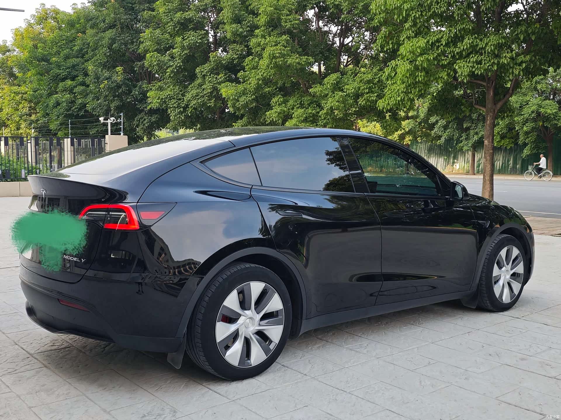 Tesla Model Y, 2023 8