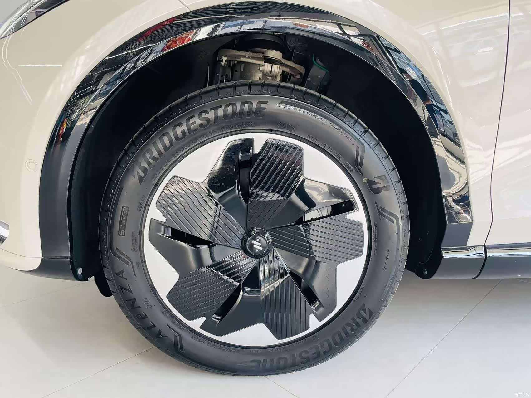 IM Motors LS7, 2023 2