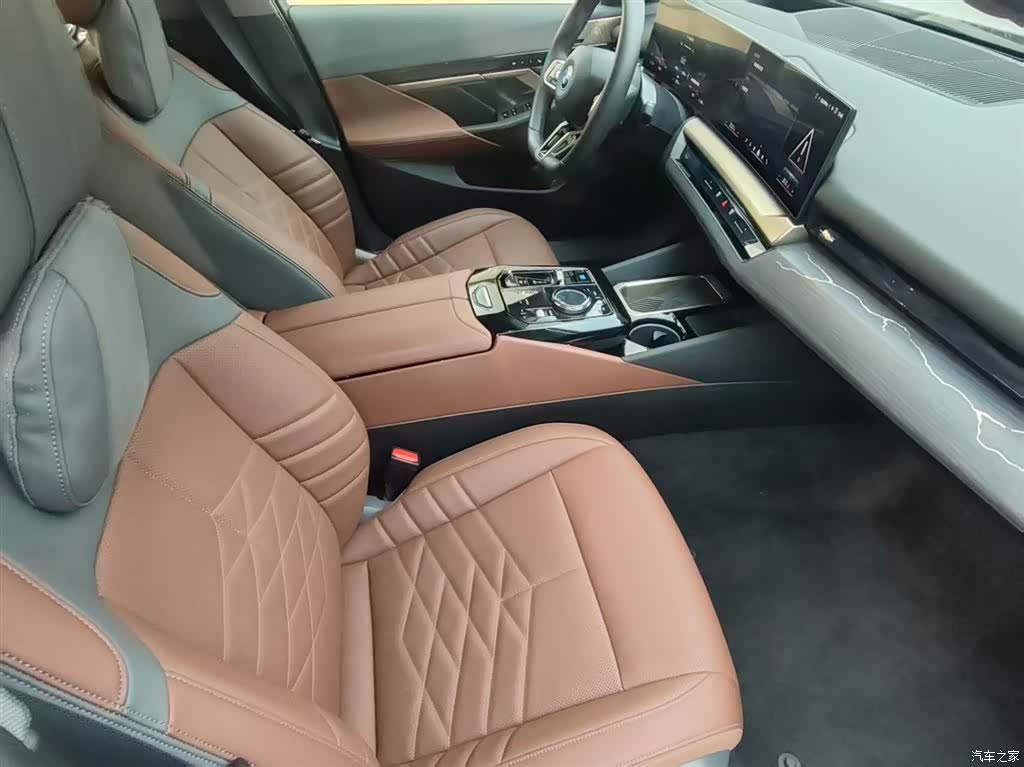 BMW i5, 2025 8