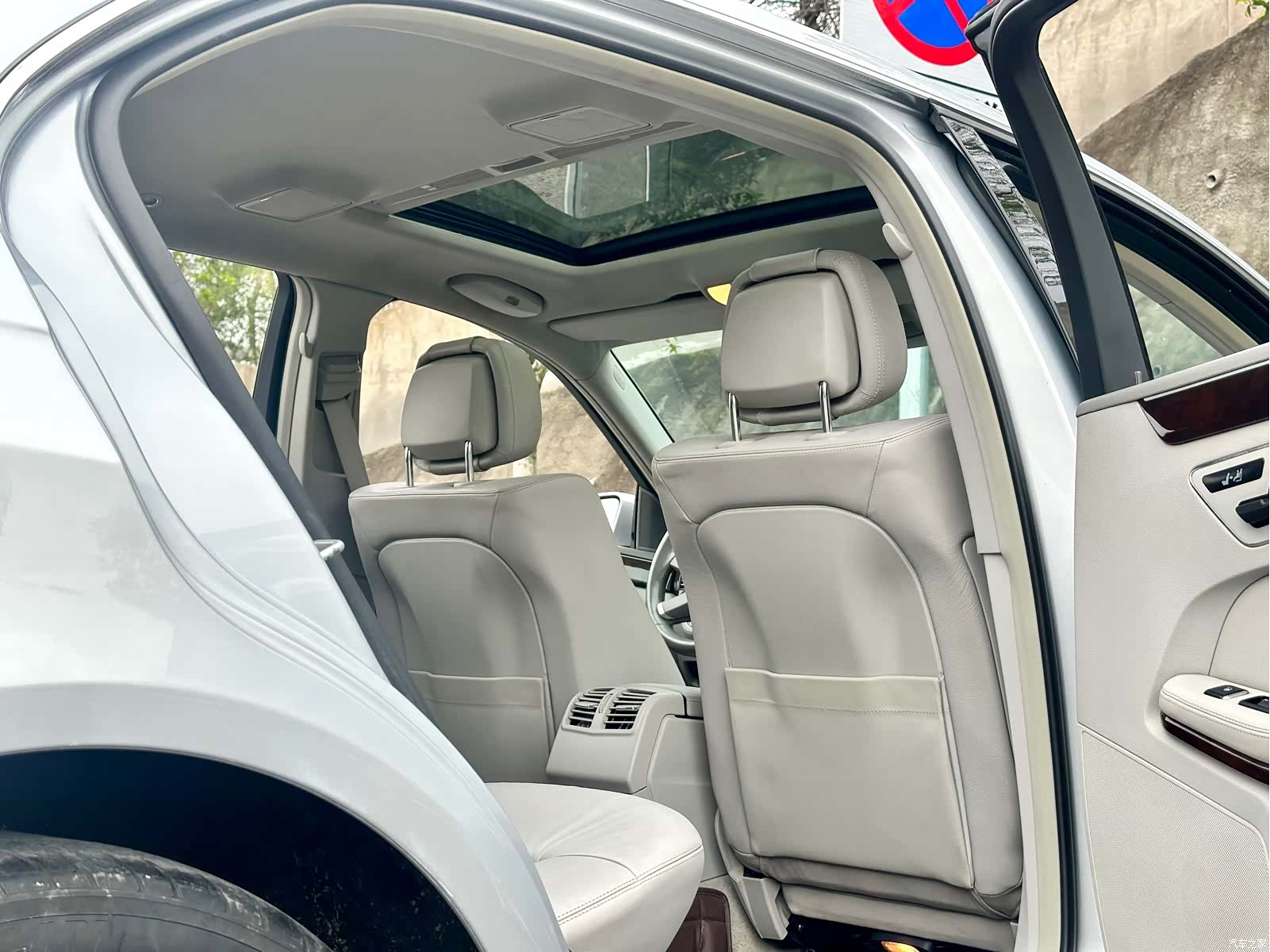 Mercedes-Benz E-Class, 2012 33
