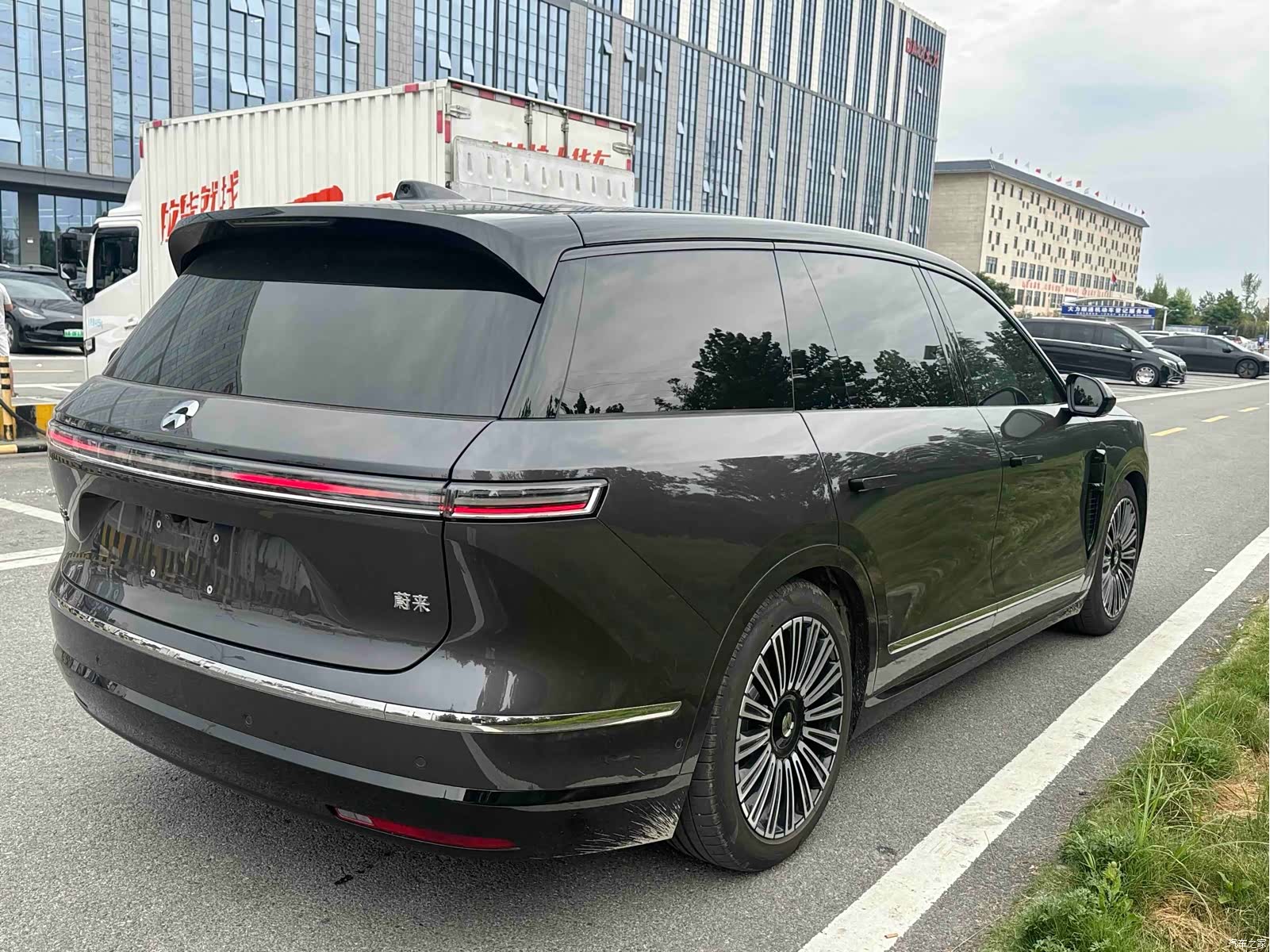 NIO ES8, 2026 10