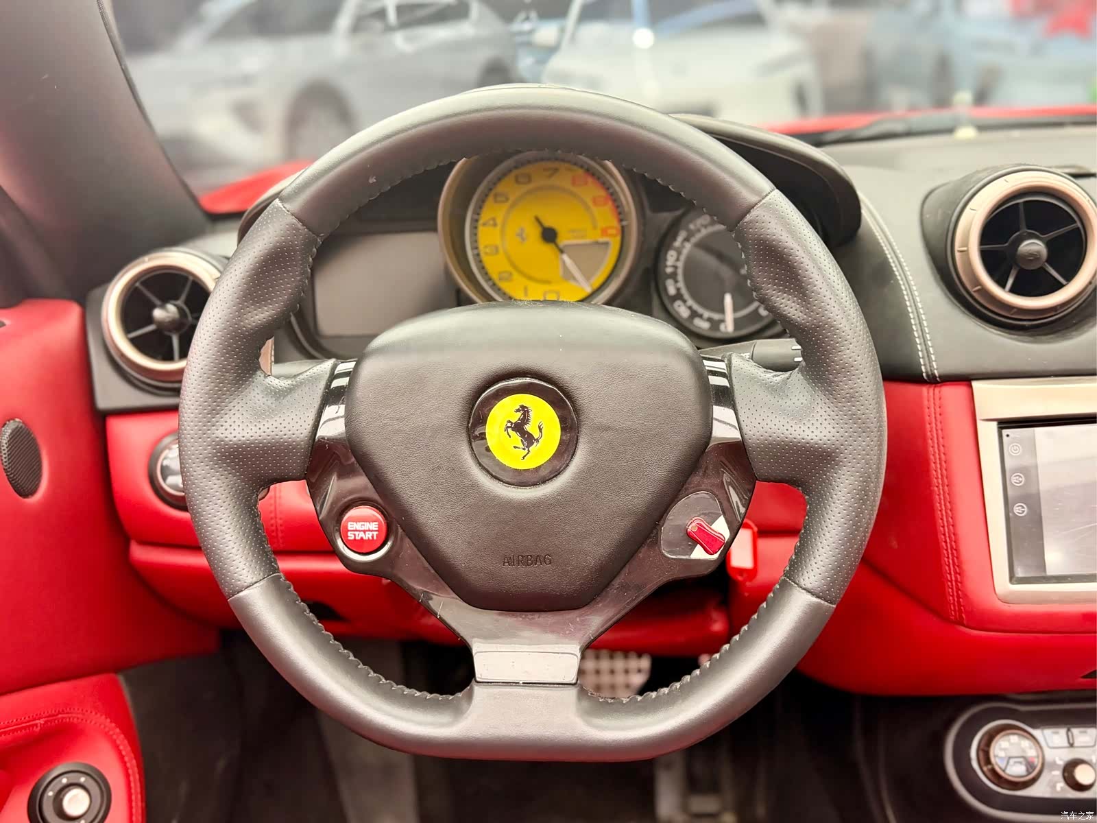 Ferrari California, 2011 13
