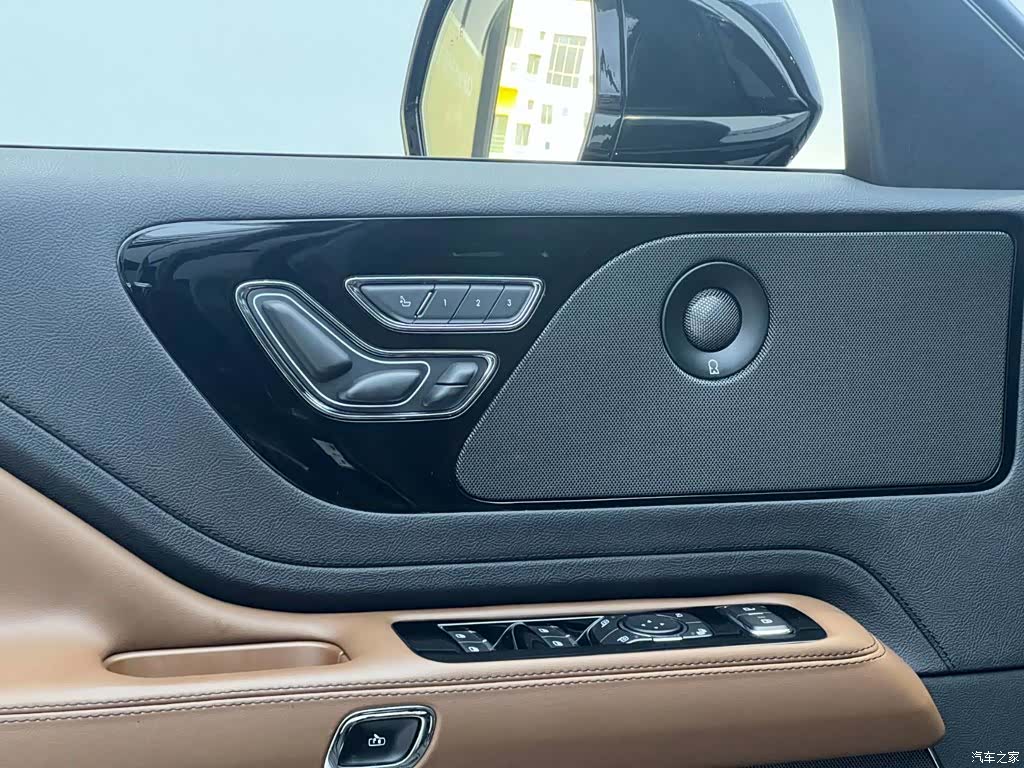Lincoln Aviator, 2021 31
