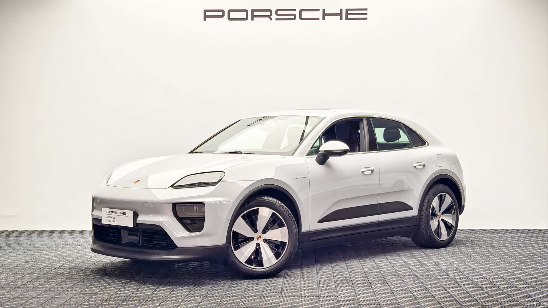 Porsche Macan, 2024 1