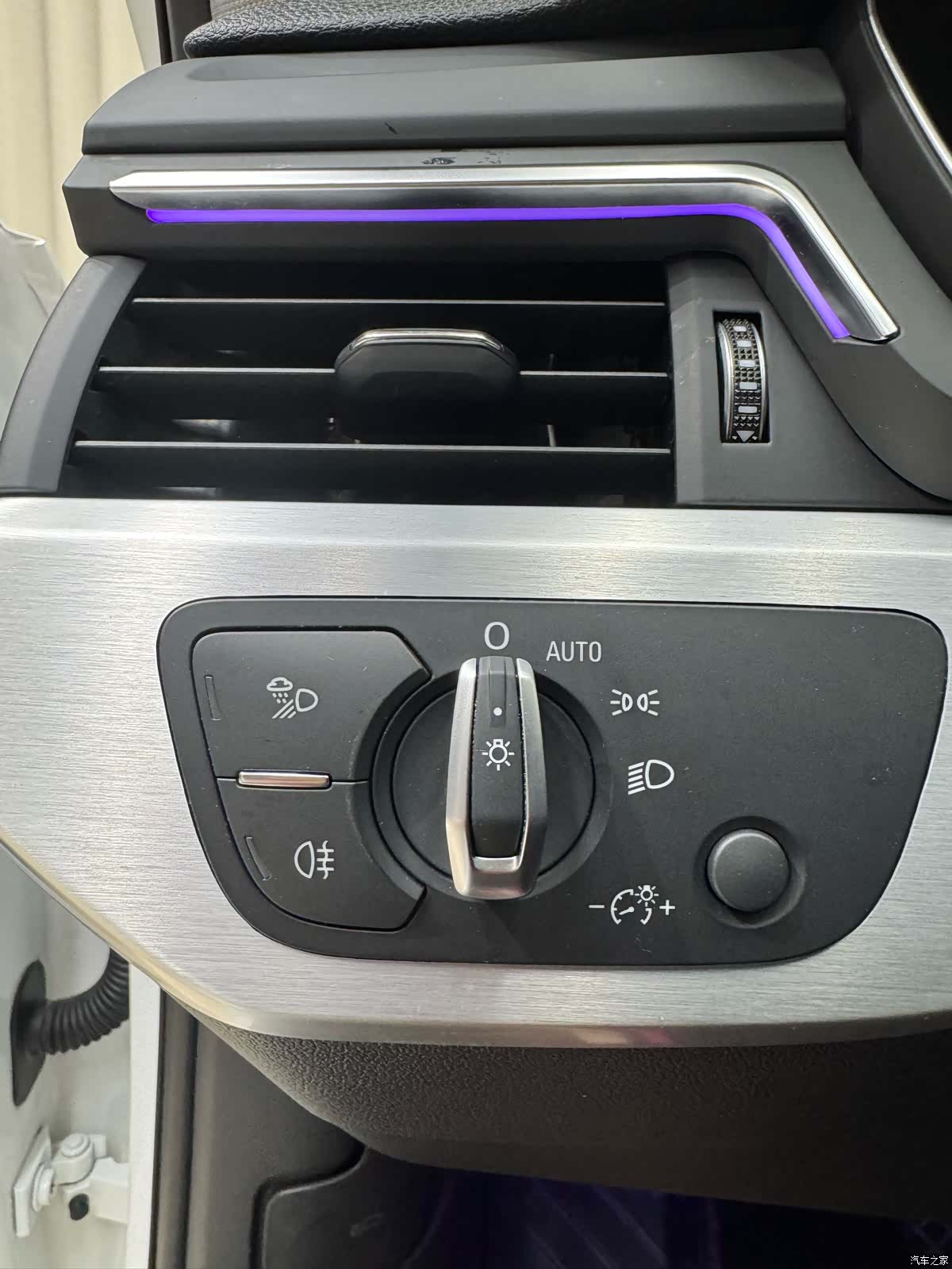 Audi A4L, 2021 16
