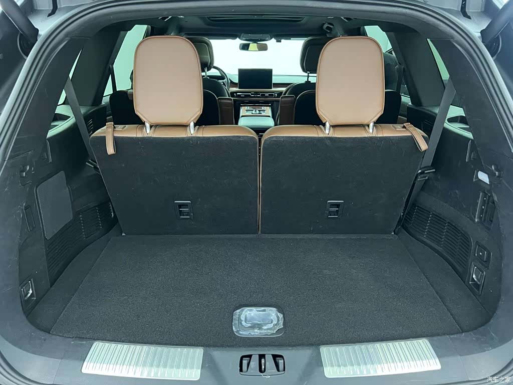 Lincoln Aviator, 2021 29