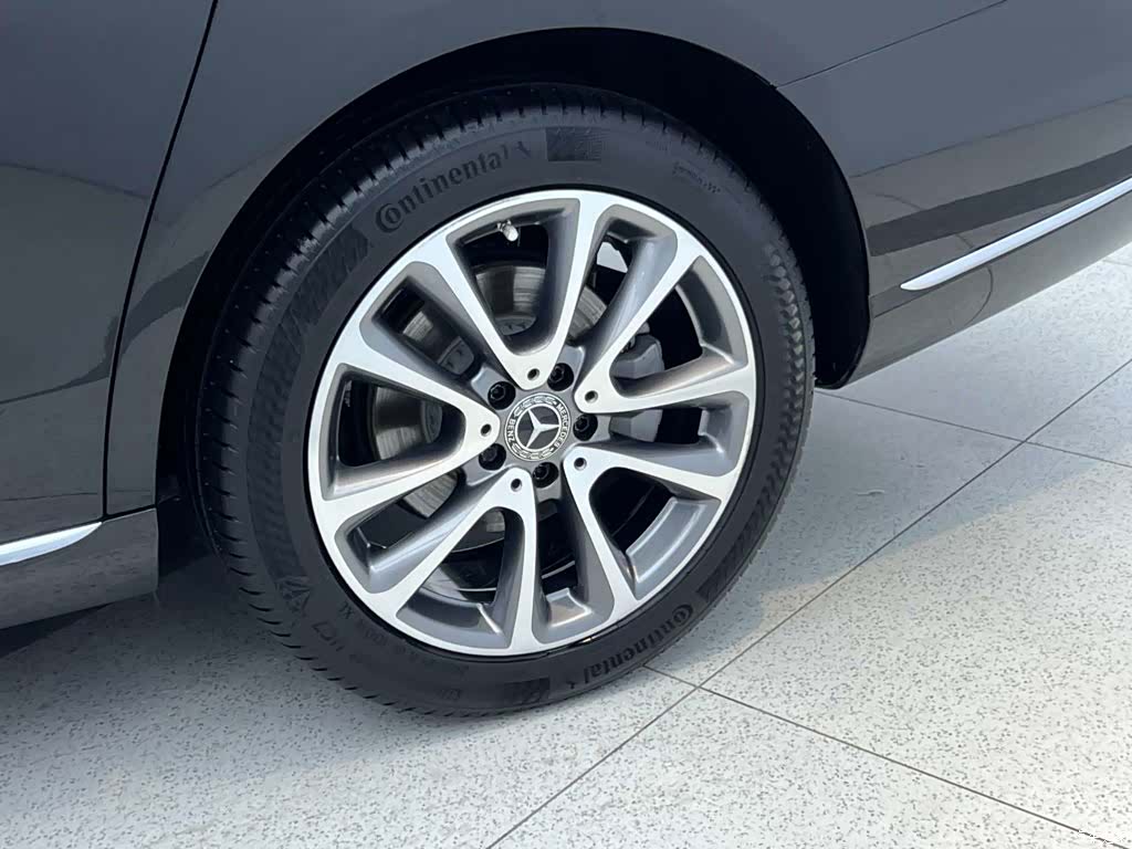 Mercedes-Benz E-Class, 2019 31