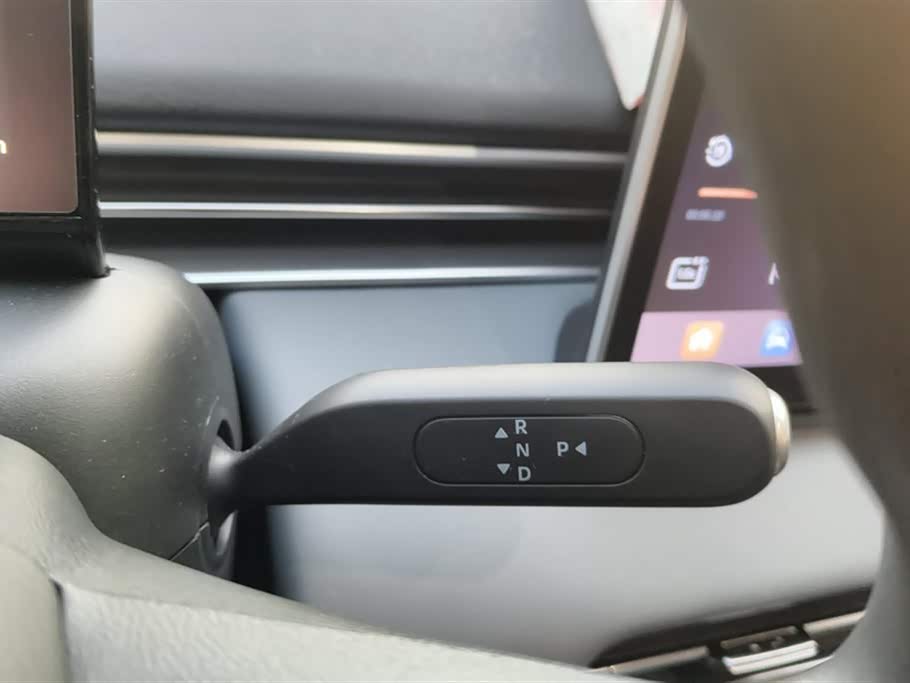 Dongfeng Nammi Nano 01