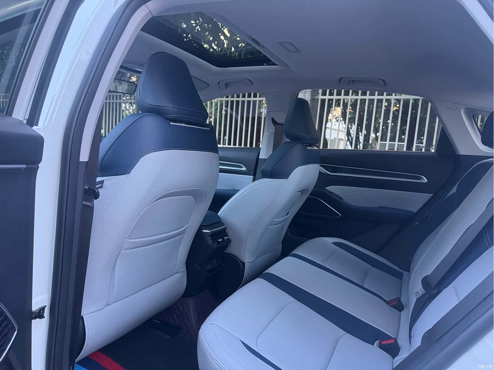Geely Emgrand, 2022 12