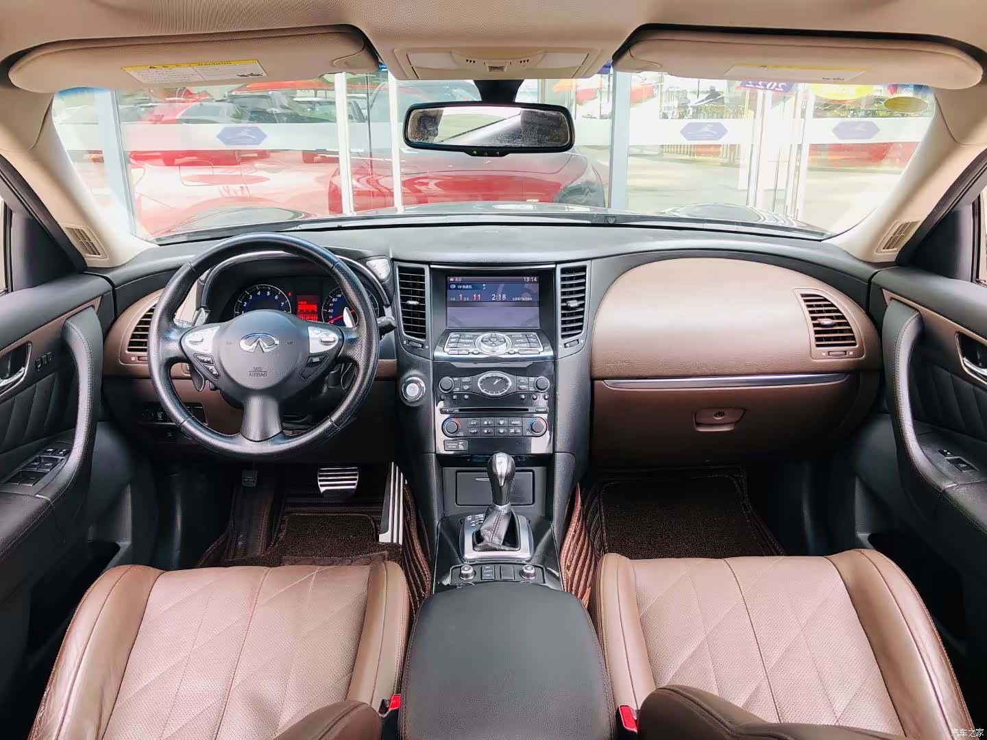 Infiniti FX35, 2011 6