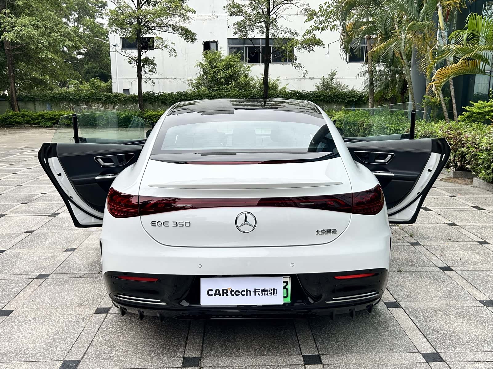 Mercedes-Benz EQE, 2023 21