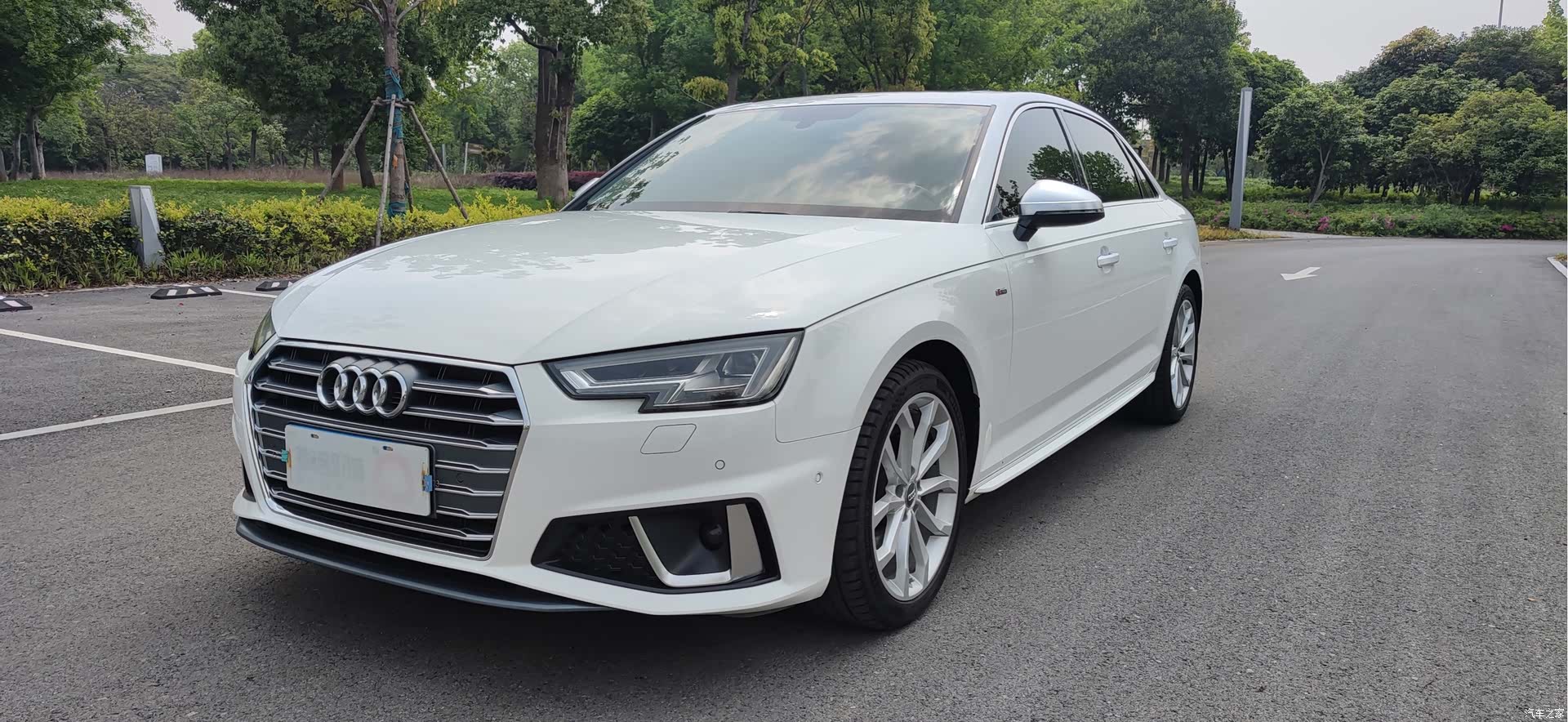 Audi A4L, 2019 1