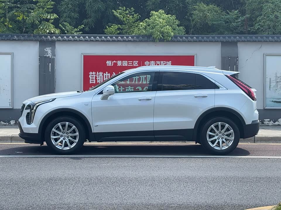 Cadillac XT4