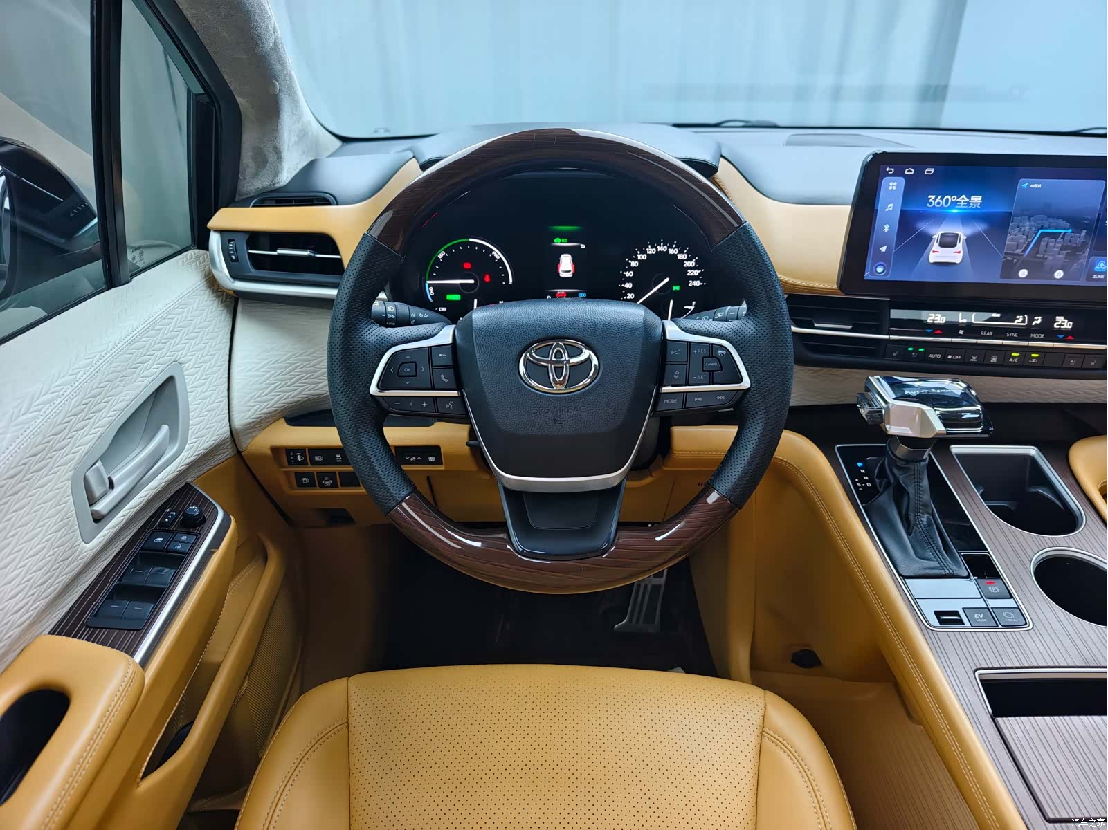Toyota Sienna, 2023 14