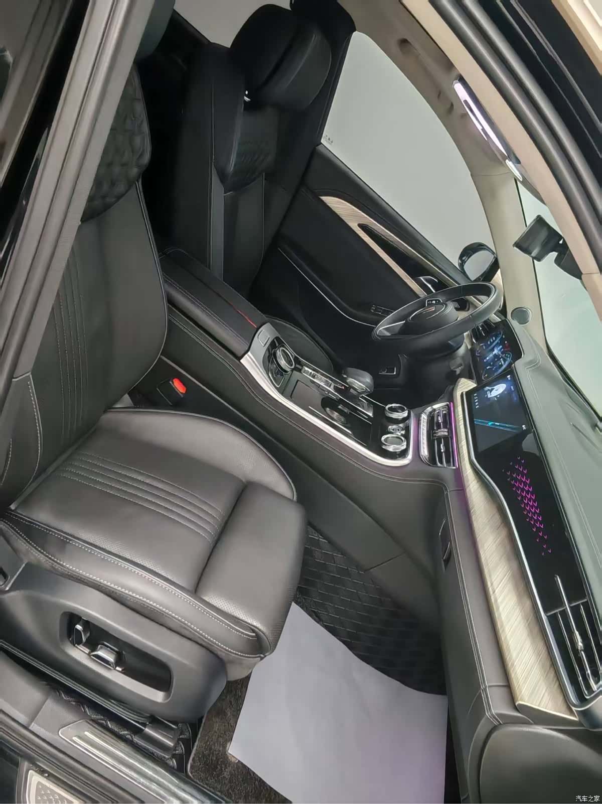 Hongqi H9, 2023 12