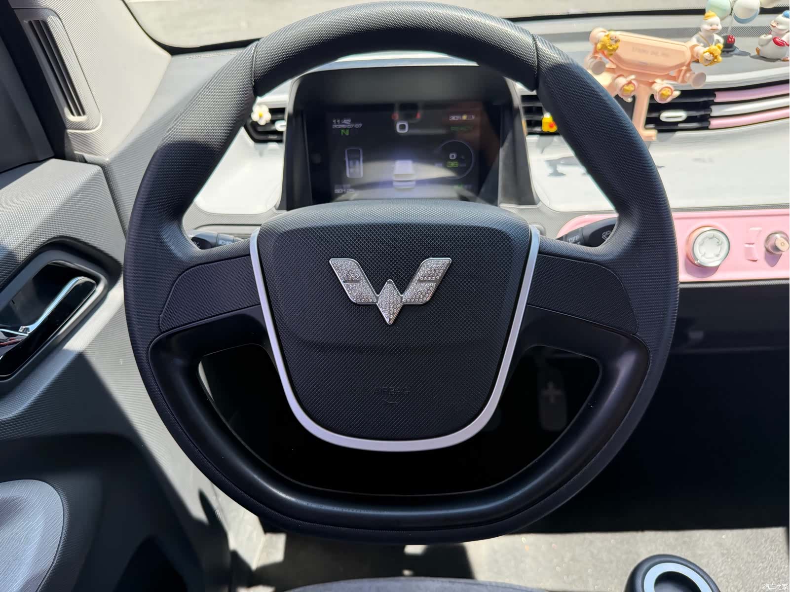 Wuling MINIEV, 2021 10