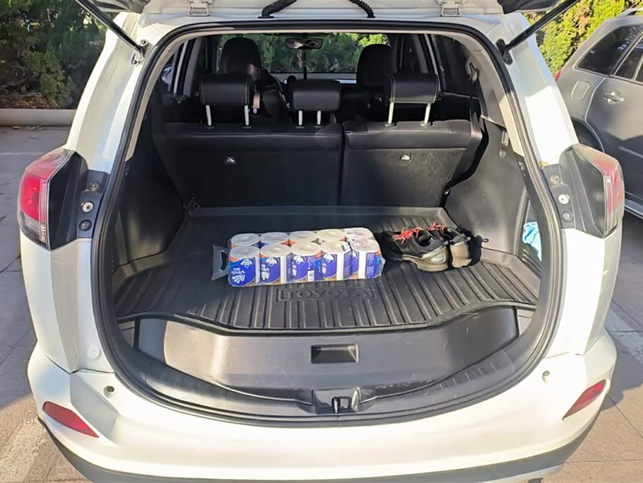 Toyota RAV4 Rongfang