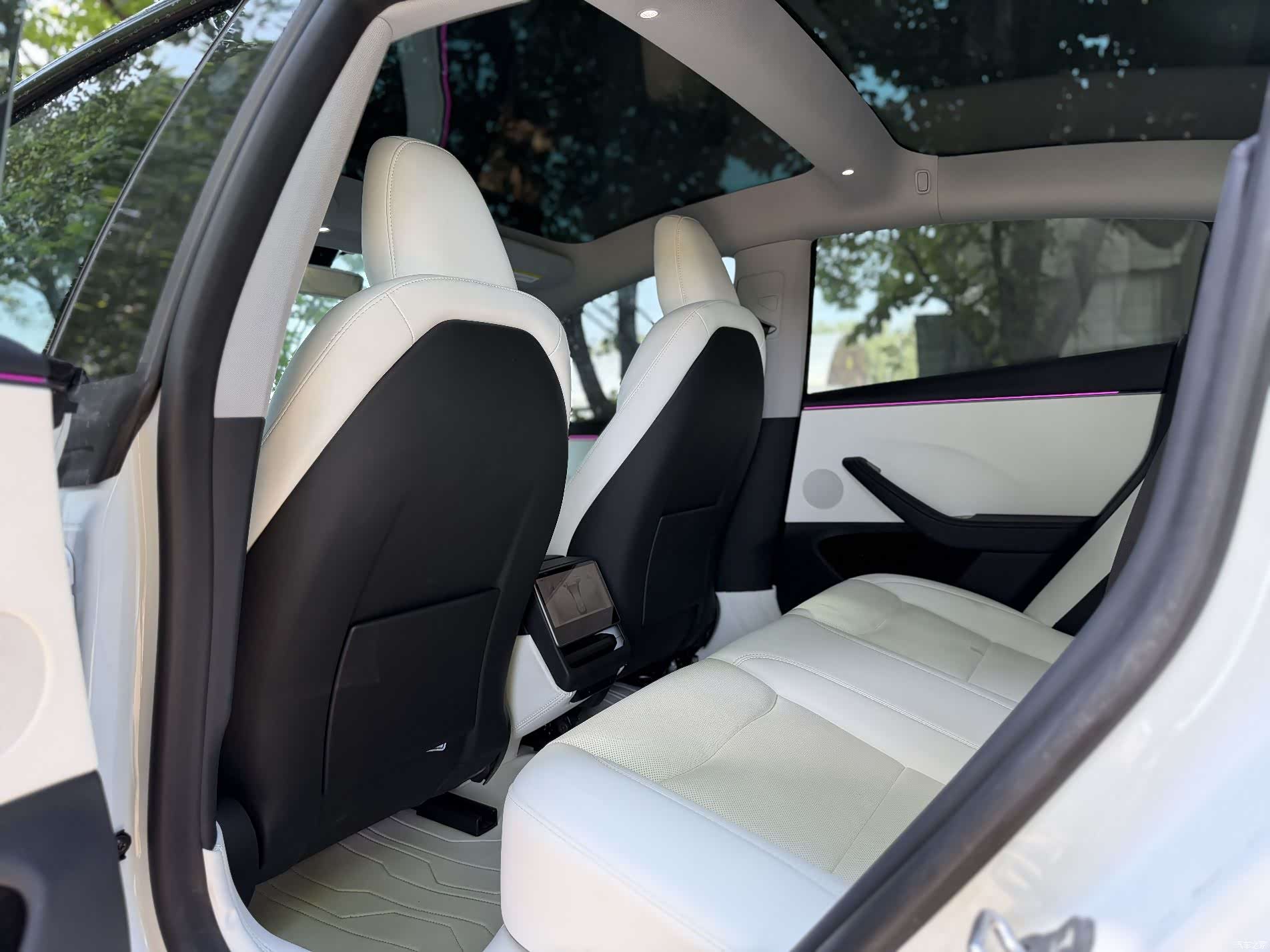 Tesla Model 3, 2025 все фото