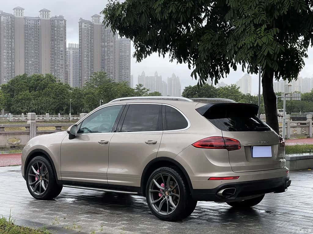 Porsche Cayenne, 2018 9