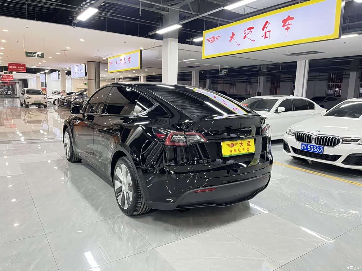 Tesla Model Y, 2022 4