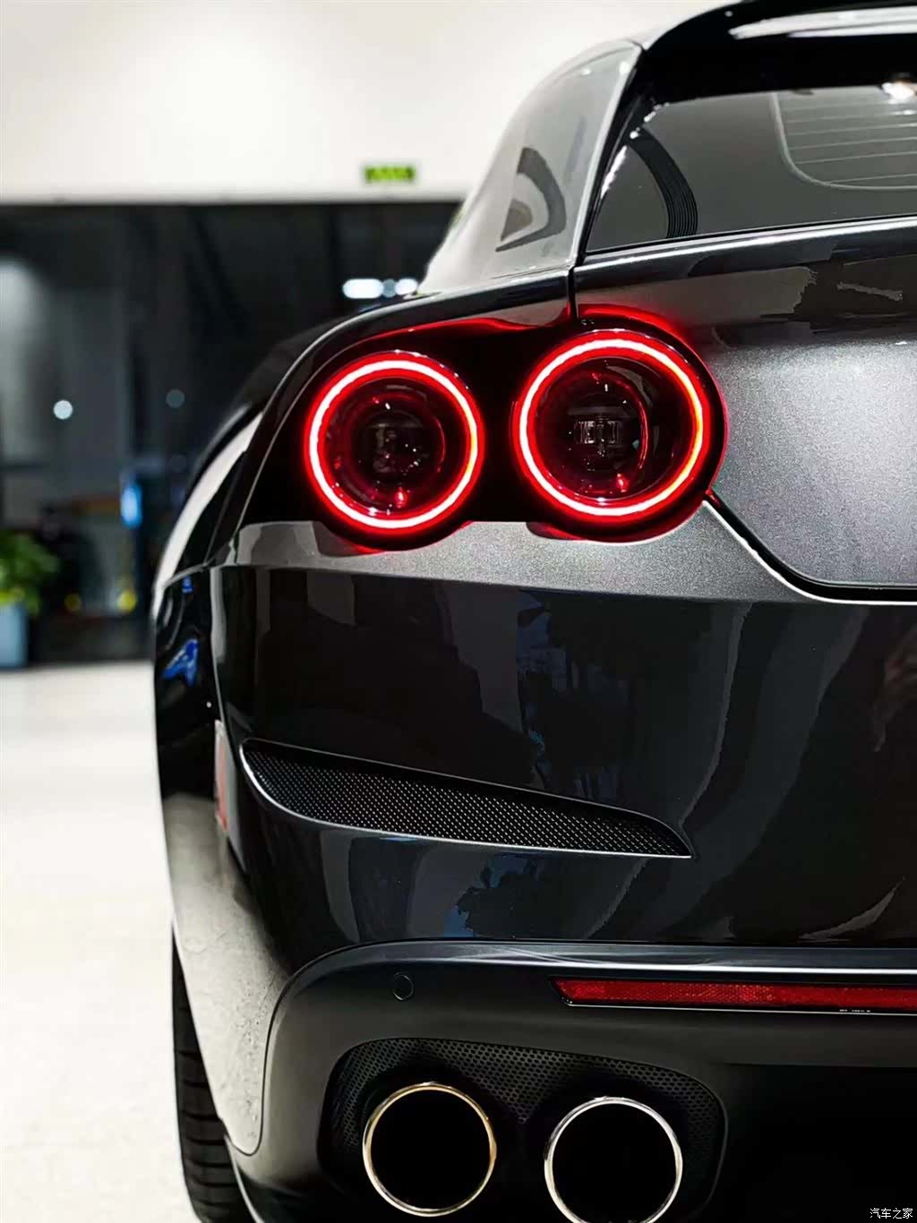 Ferrari GTC4Lus, 2018 12