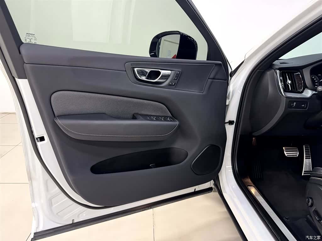 Volvo XC60, 2020 8