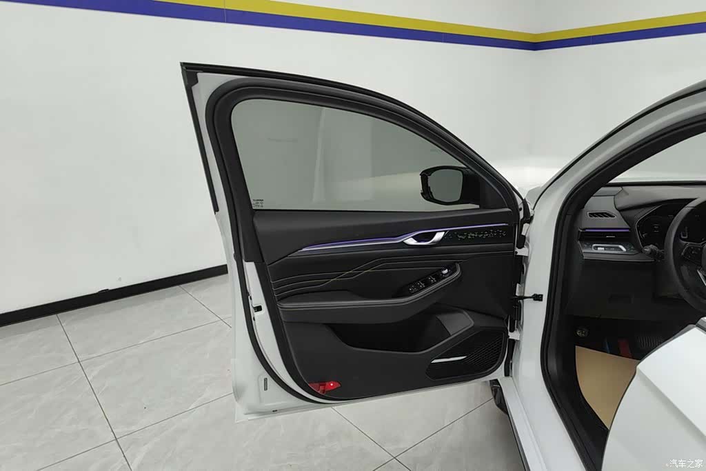 Geely Preface, 2024 7