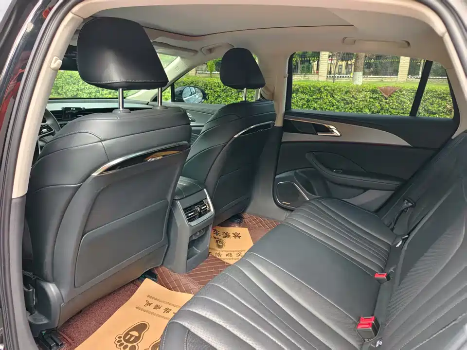 Hongqi H5