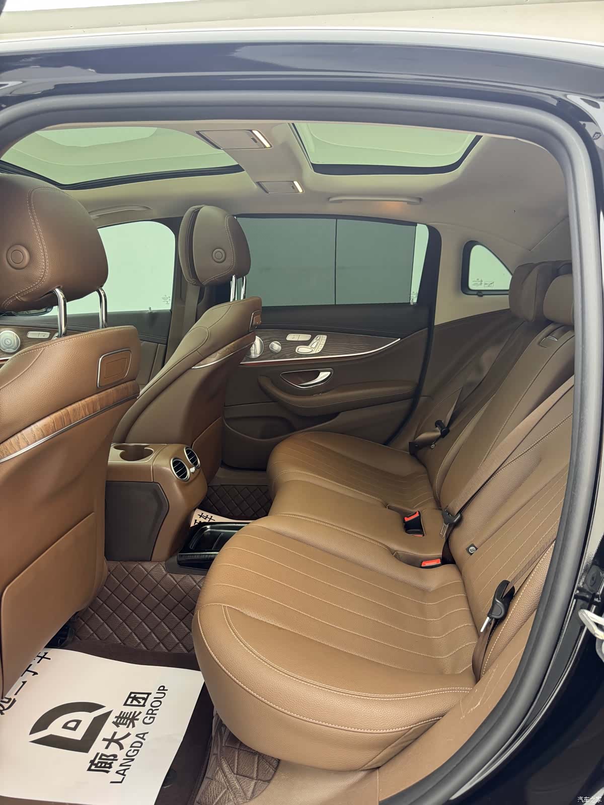 Mercedes-Benz E-Class, 2019 8