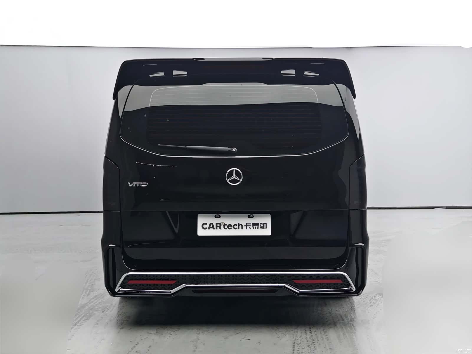 Mercedes-Benz 7, 2025 все фото
