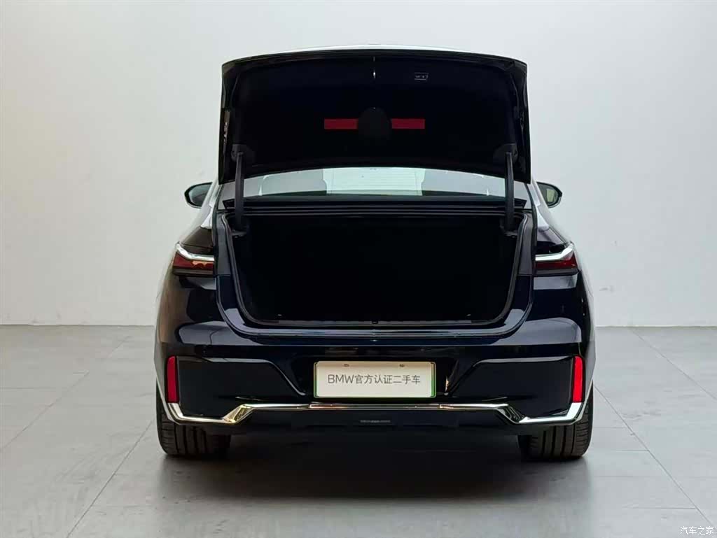 BMW i7, 2023 6