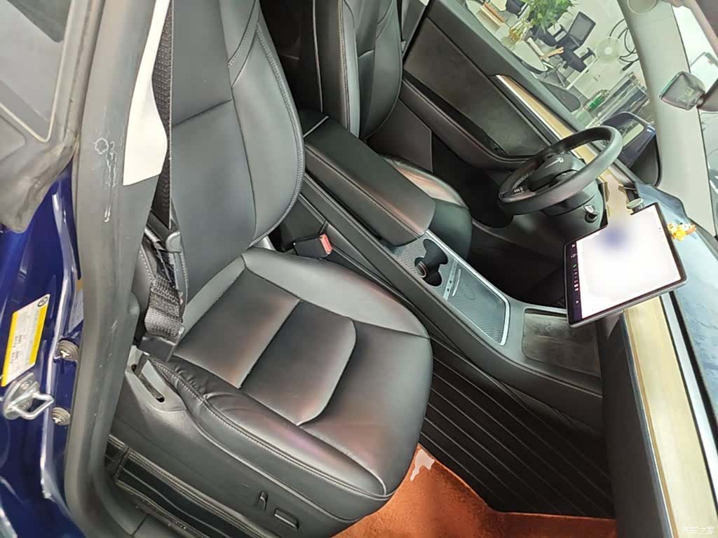 Tesla Model Y, 2021 25