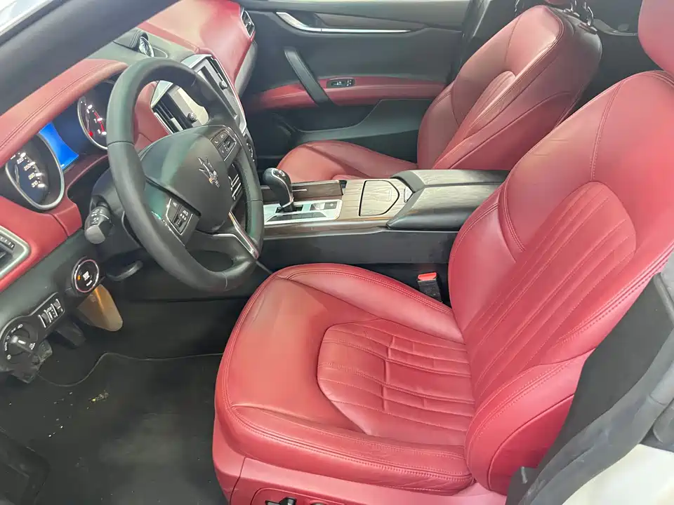 Maserati Ghibli Maserati Ghibli