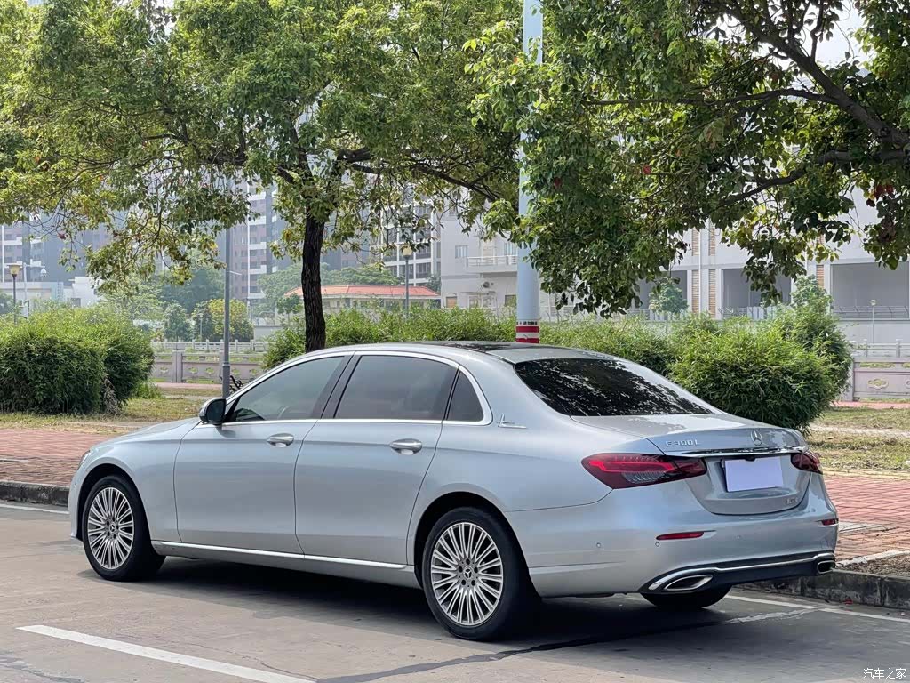 Mercedes-Benz E-Class, 2021 3