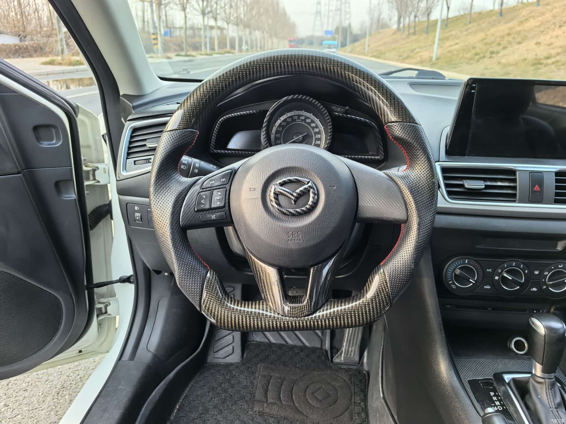 Mazda Mazda3, 2016 7