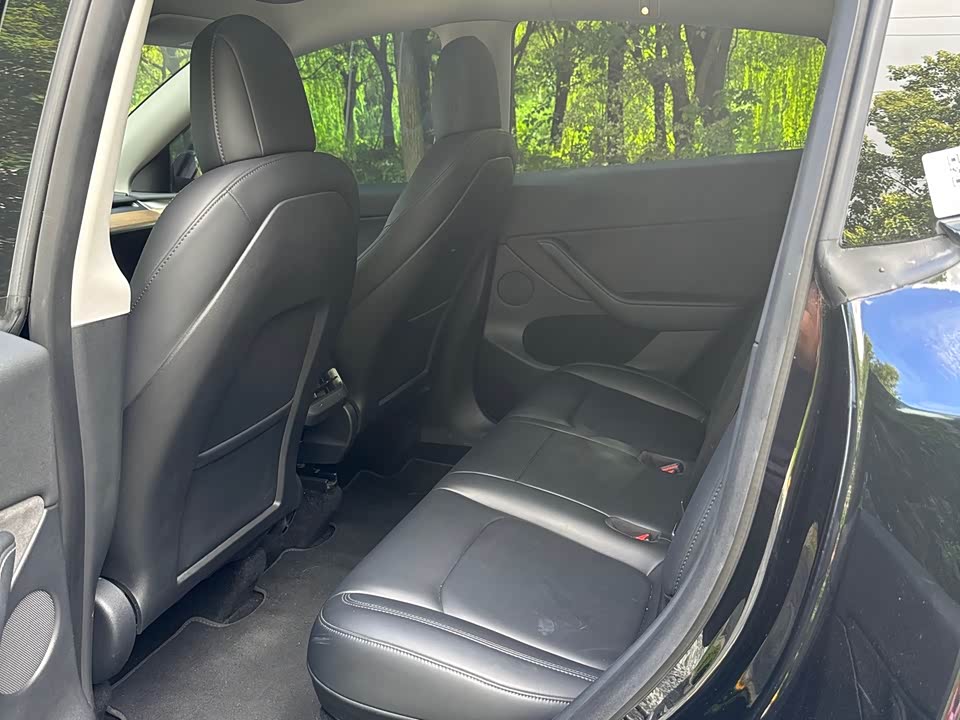 Tesla Model Y Tesla Model Y