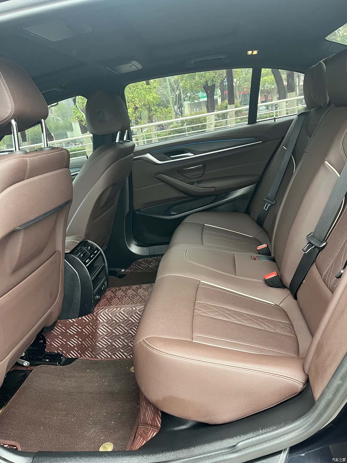 BMW 5 Series, 2023 15