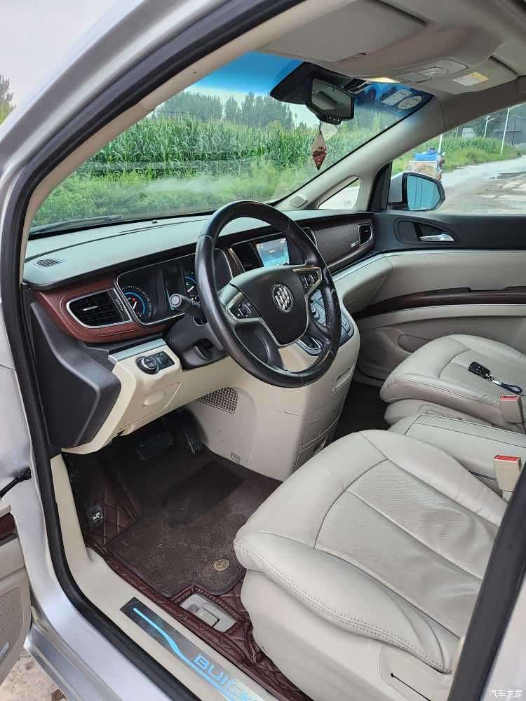 Buick GL8, 2018 9