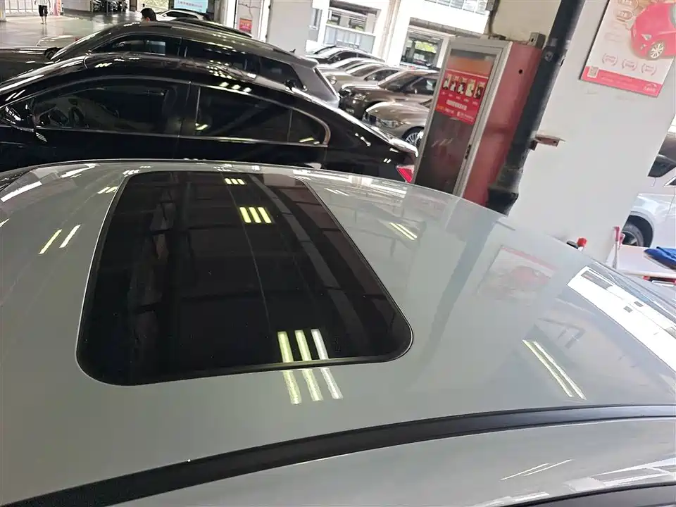 Geely Emgrand L HiP Geely Emgrand L HiP