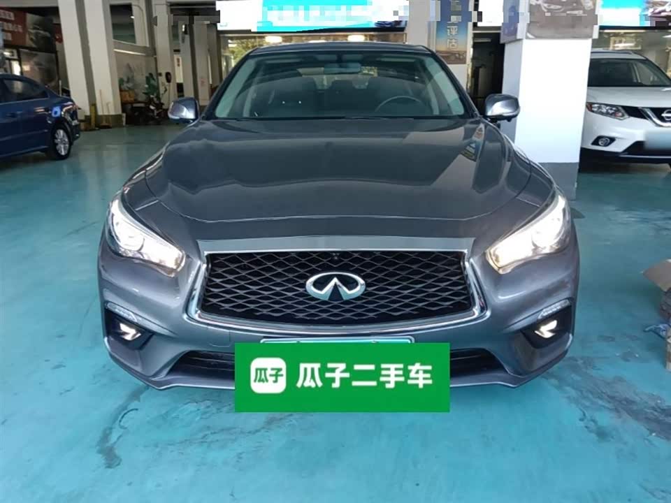 Infiniti Q50L