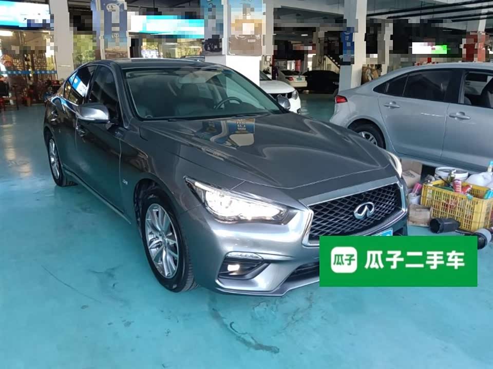 Infiniti Q50L