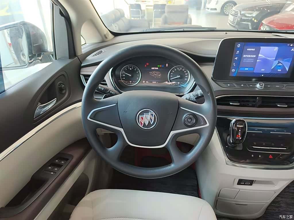Buick GL8, 2025 11