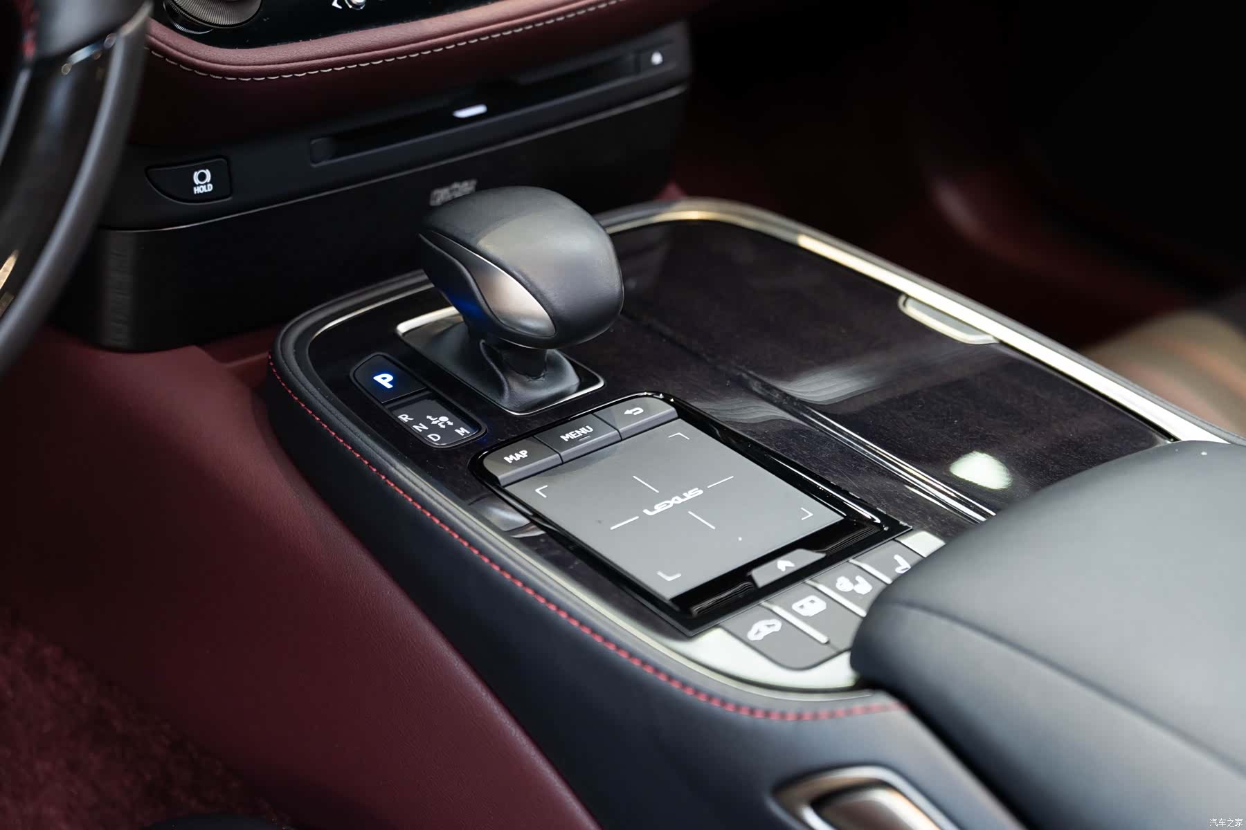 Lexus LS, 2022 15
