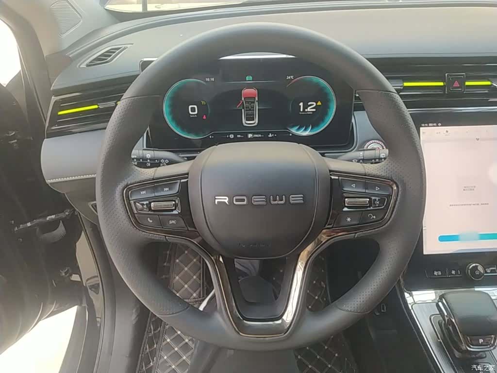 Roewe RX5, 2022 7