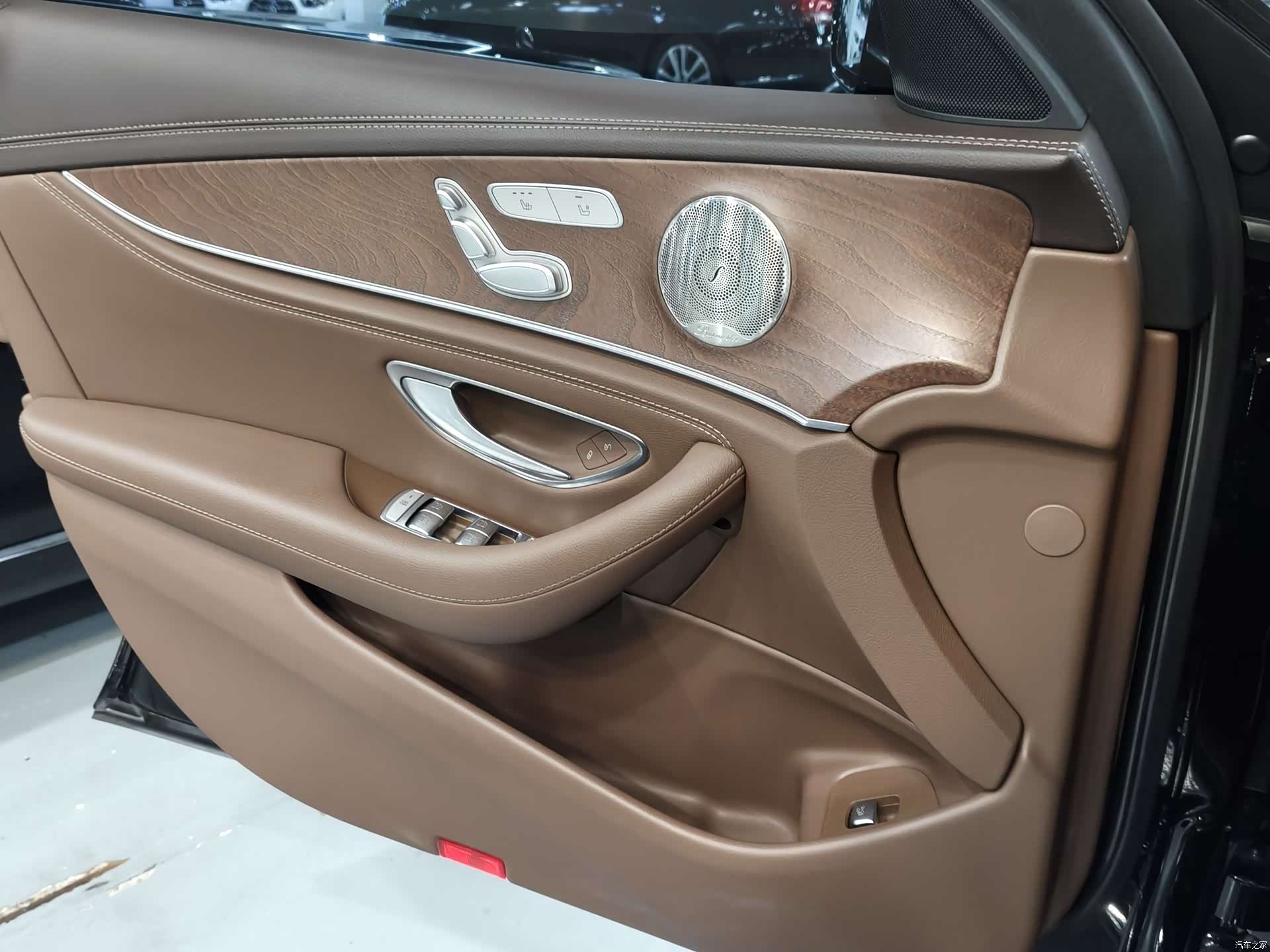 Mercedes-Benz E-Class, 2022 11