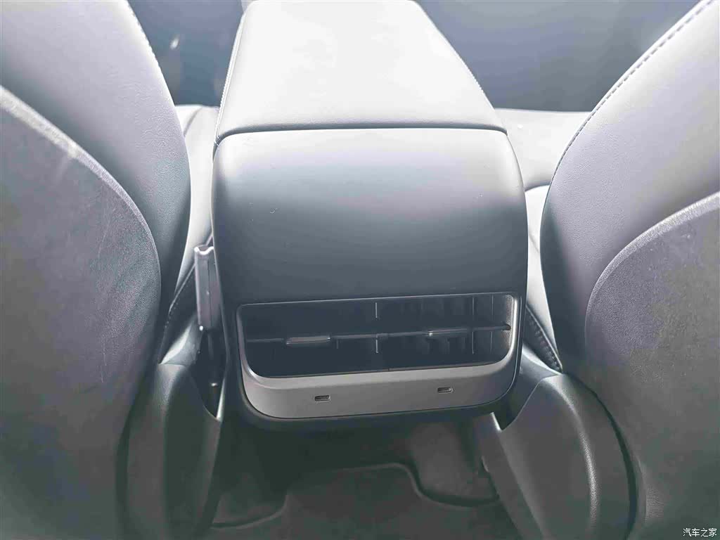 Tesla Model Y, 2021 12